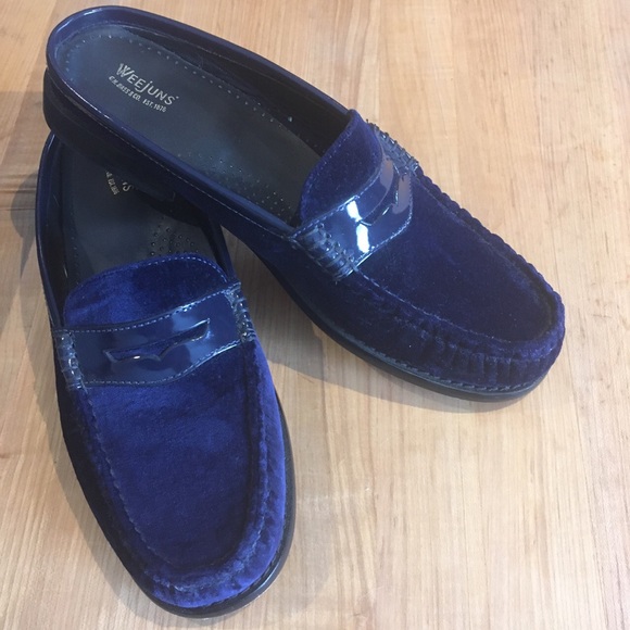 Size 10 Bass Weejuns Navy Velvet Mules (Slides) - Picture 1 of 3